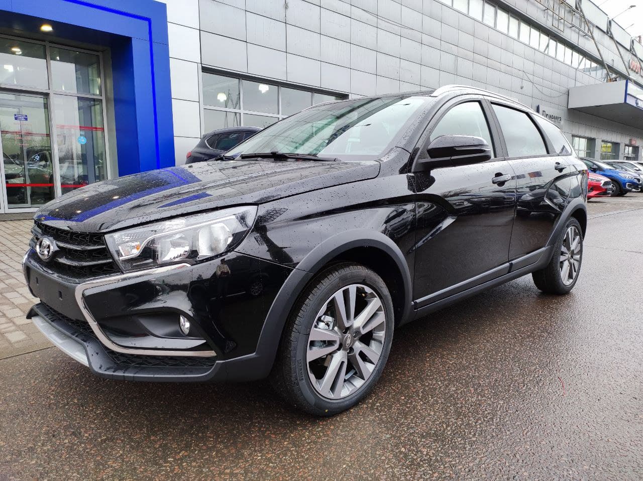 Независимость: Фото Lada Vesta SW Cross