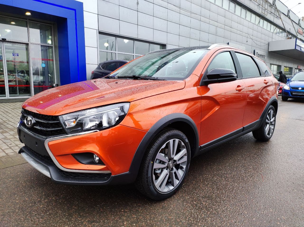 Независимость: Фото Lada Vesta SW Cross