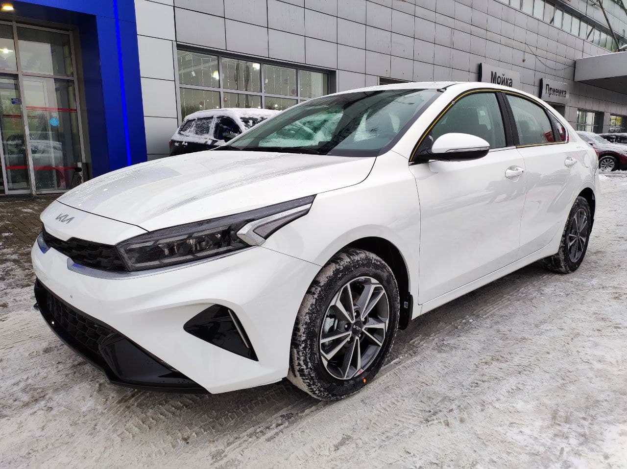 Независимость: Фото Kia Cerato New